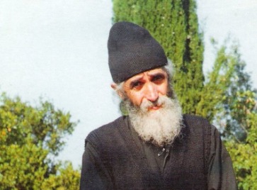 Старец Паисий Святогорец: "Если молиться о ближних с искренней болью и любовью, знаете, какая сила будет у этой молитвы?"